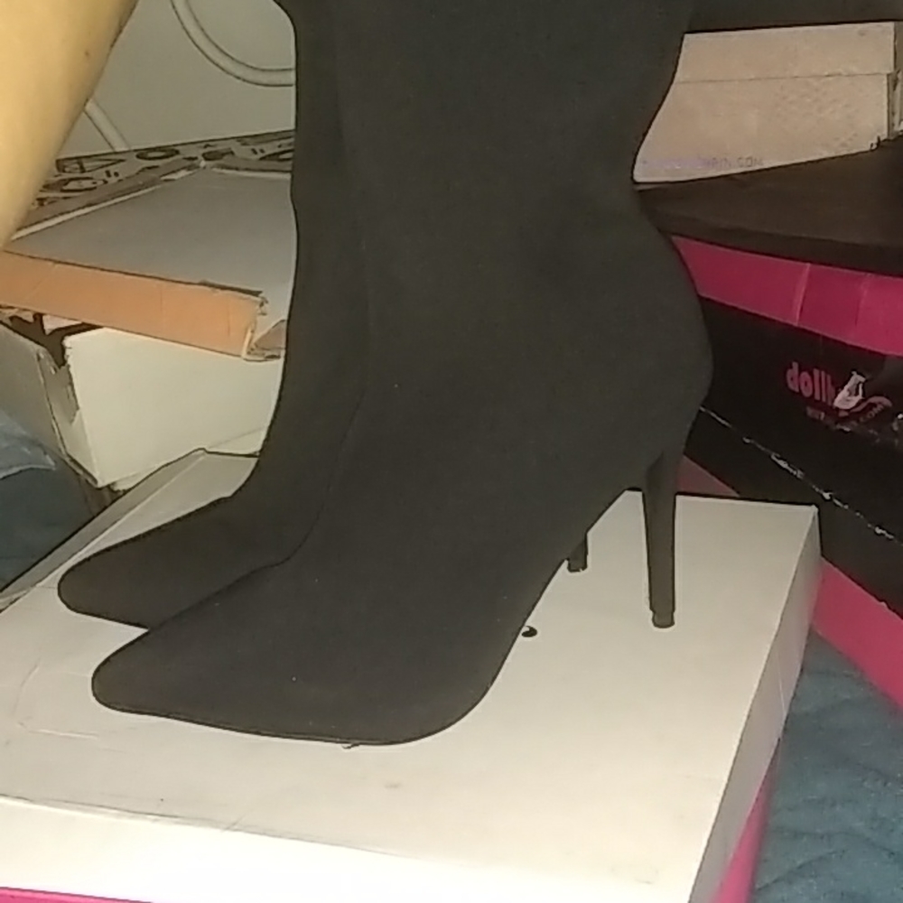 Anne Michelle Dedicate-48M size 9 Black
